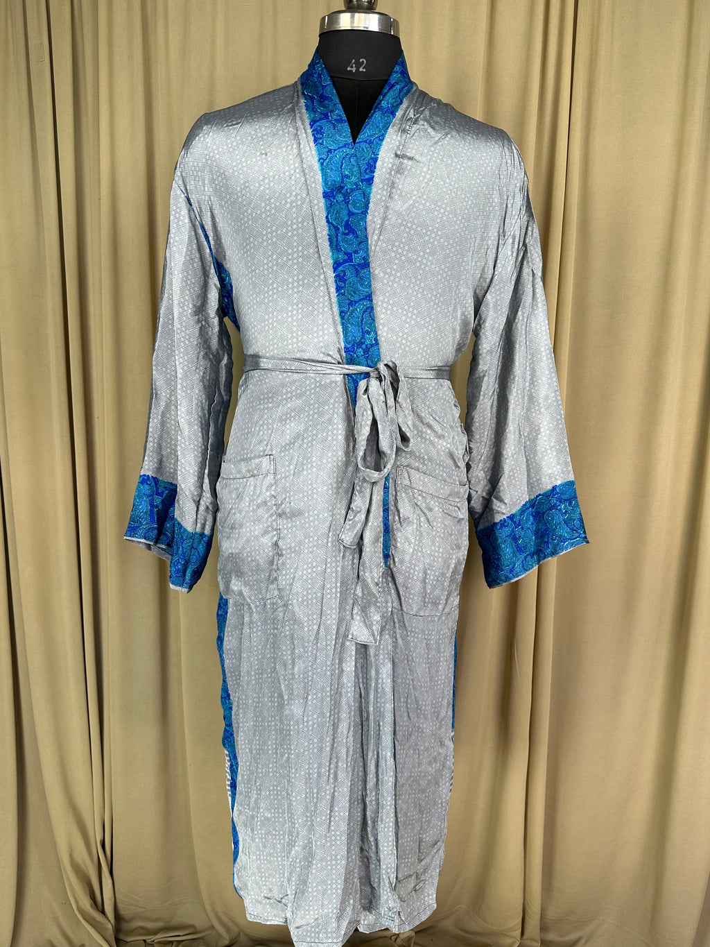 Men's Silky Kimono Robe in gray geometric