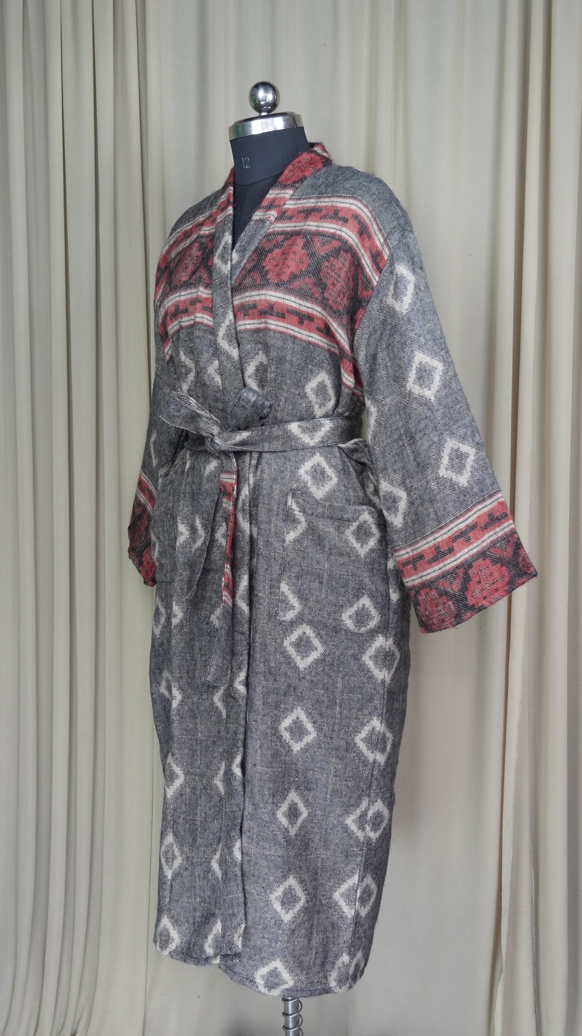 Yak Wool Blend Women Kimono Robe, Cozy Warm Winter Romance Loungewear, Gray Diamond Print Cardigan House Coat with Pockets, Quirky Christmas Gift