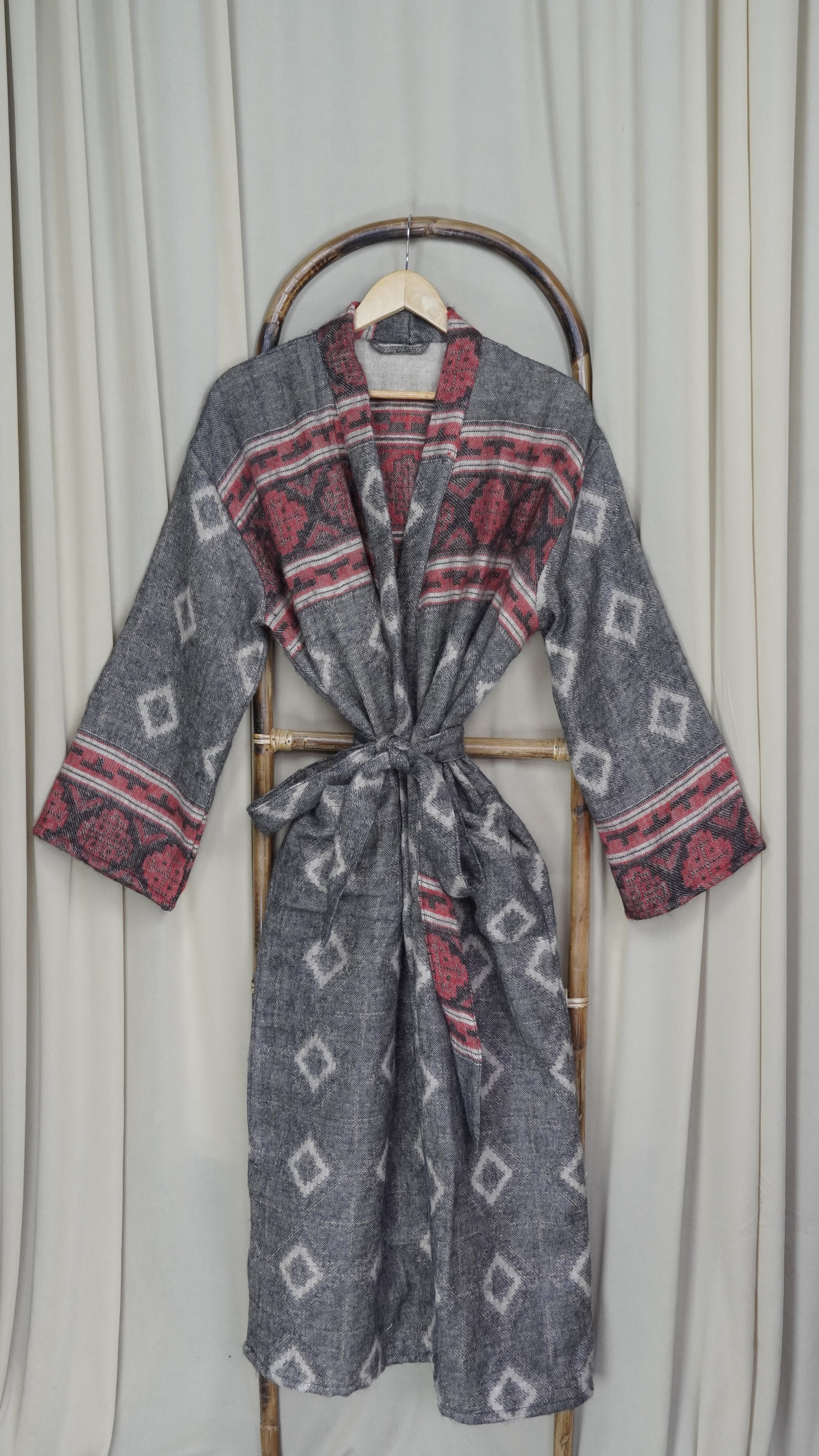 Yak Wool Blend Women Kimono Robe, Cozy Warm Winter Romance Loungewear, Gray Diamond Print Cardigan House Coat with Pockets, Quirky Christmas Gift