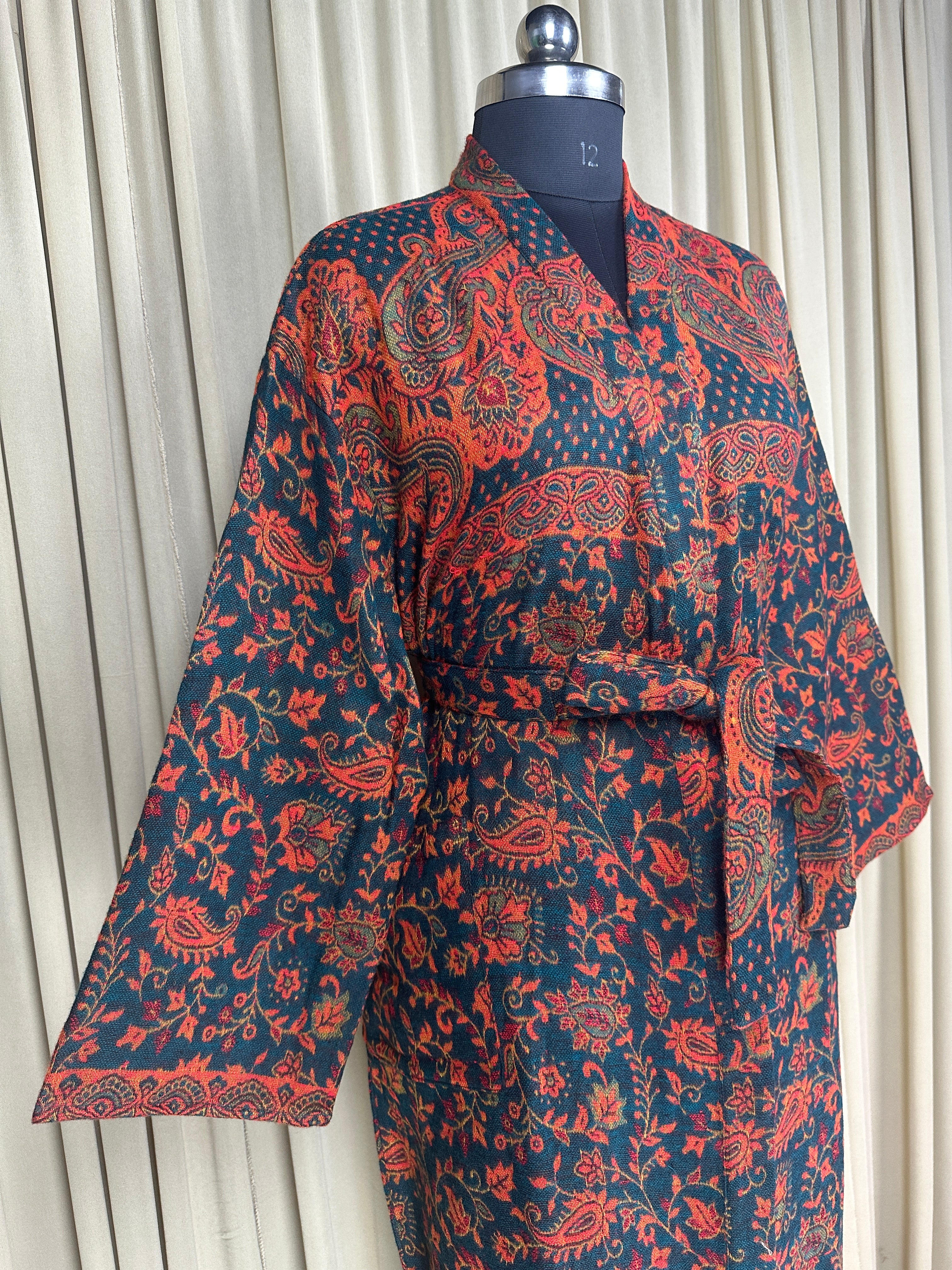 Yak Wool Blend Women Kimono Robe, Cozy Warm Winter Romance Loungewear, Green Paisley Cardigan House Coat with Pockets, Quirky Christmas Gift