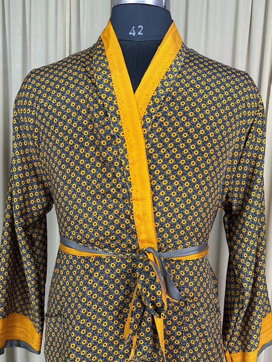 Silky Soft Men’s Kimono Robe | Masculine Elegant Classic Sustainable Vintage House Robe gift | Timeless Comfy Lounge Beach Wear Gray Floral