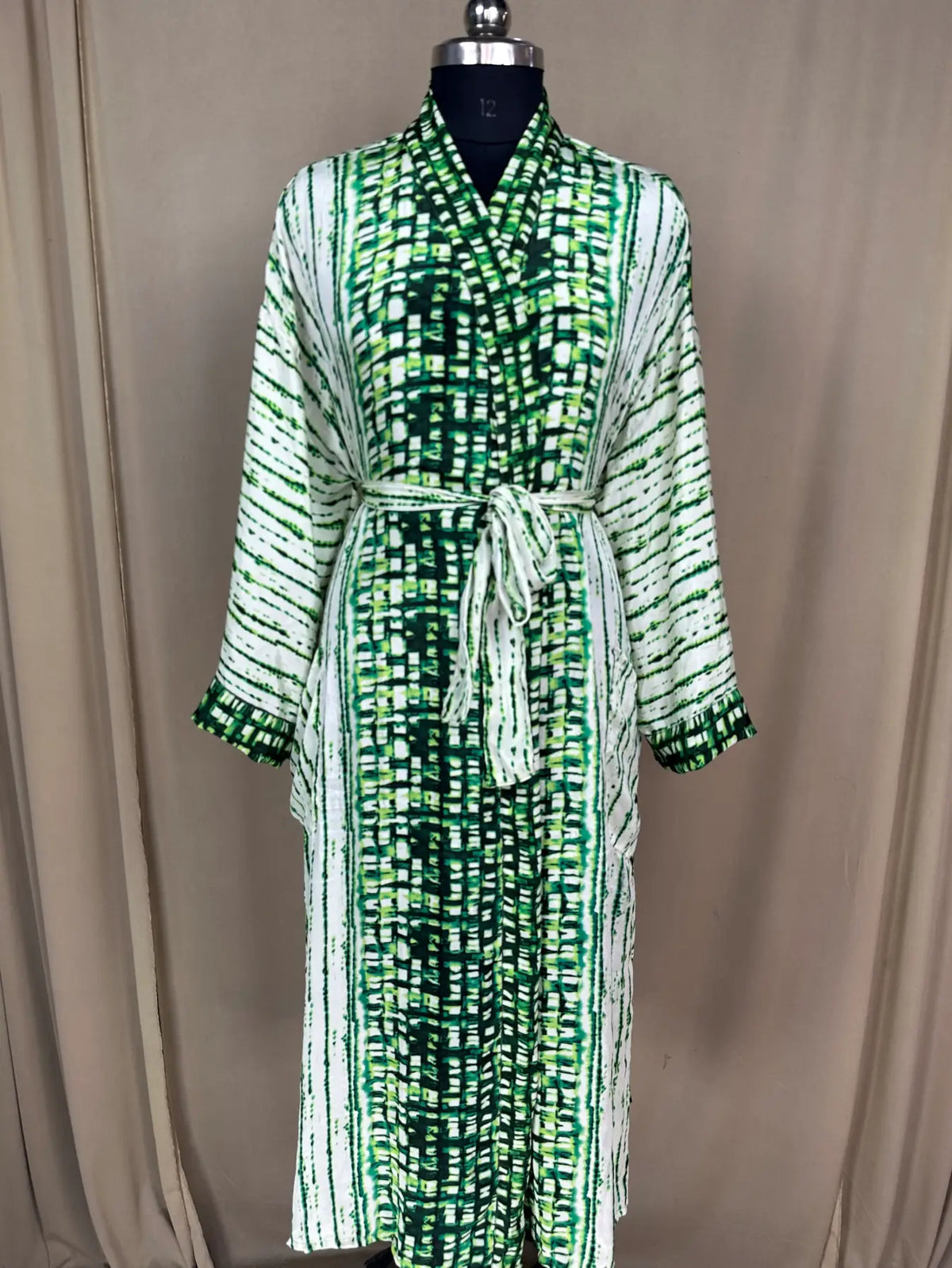 Recycle Silk Sari Women Kimono | Boho Chic Robe House, Beach Cover Up Vintage Bridesmaid Lounge Dressing Gown l Resort Wear Gypsy Nightwear