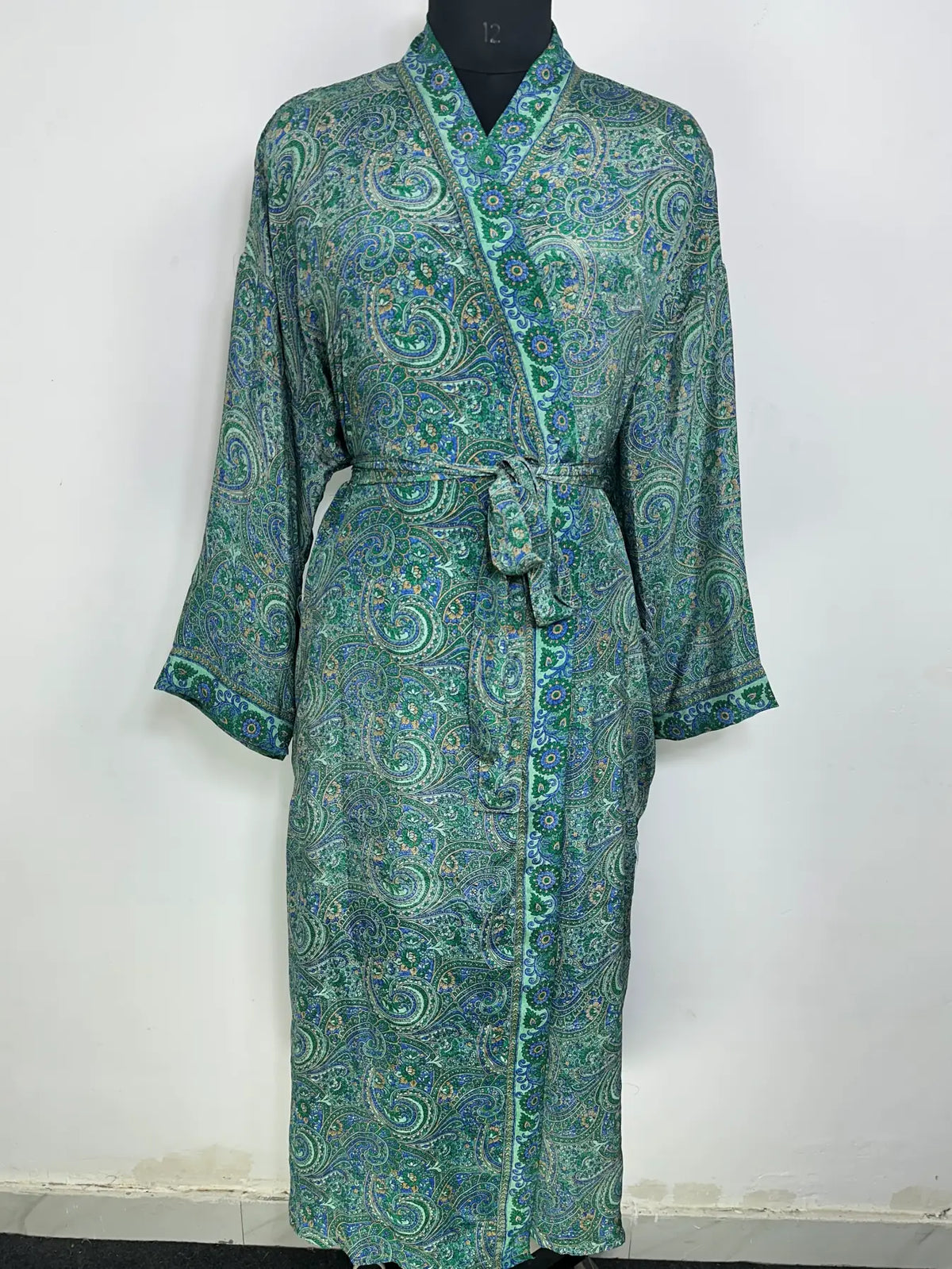 Recycle Silk Sari Women Kimono | Boho Chic Robe House | Beach Cover Up Vintage Bridesmaid Lounge Dressing Gown l Resort Wear Gypsy Nightwear