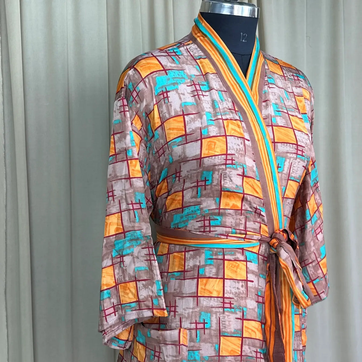 Vintage Silk Sari Boho Kimono, Luxury Loungewear House Robe Flowy Gown Regal Geometric Romance Duster Beach CoverUp Bridesmaid Dressing Gown