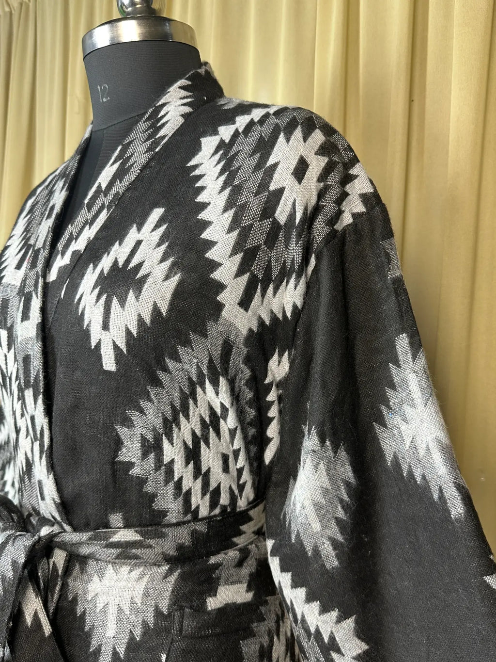 Yak Wool Blend Women Kimono Robe, Cozy Winter Romance Loungewear, Black Diamond Print Cardigan House Coat with Pockets Quirky Christmas Gift