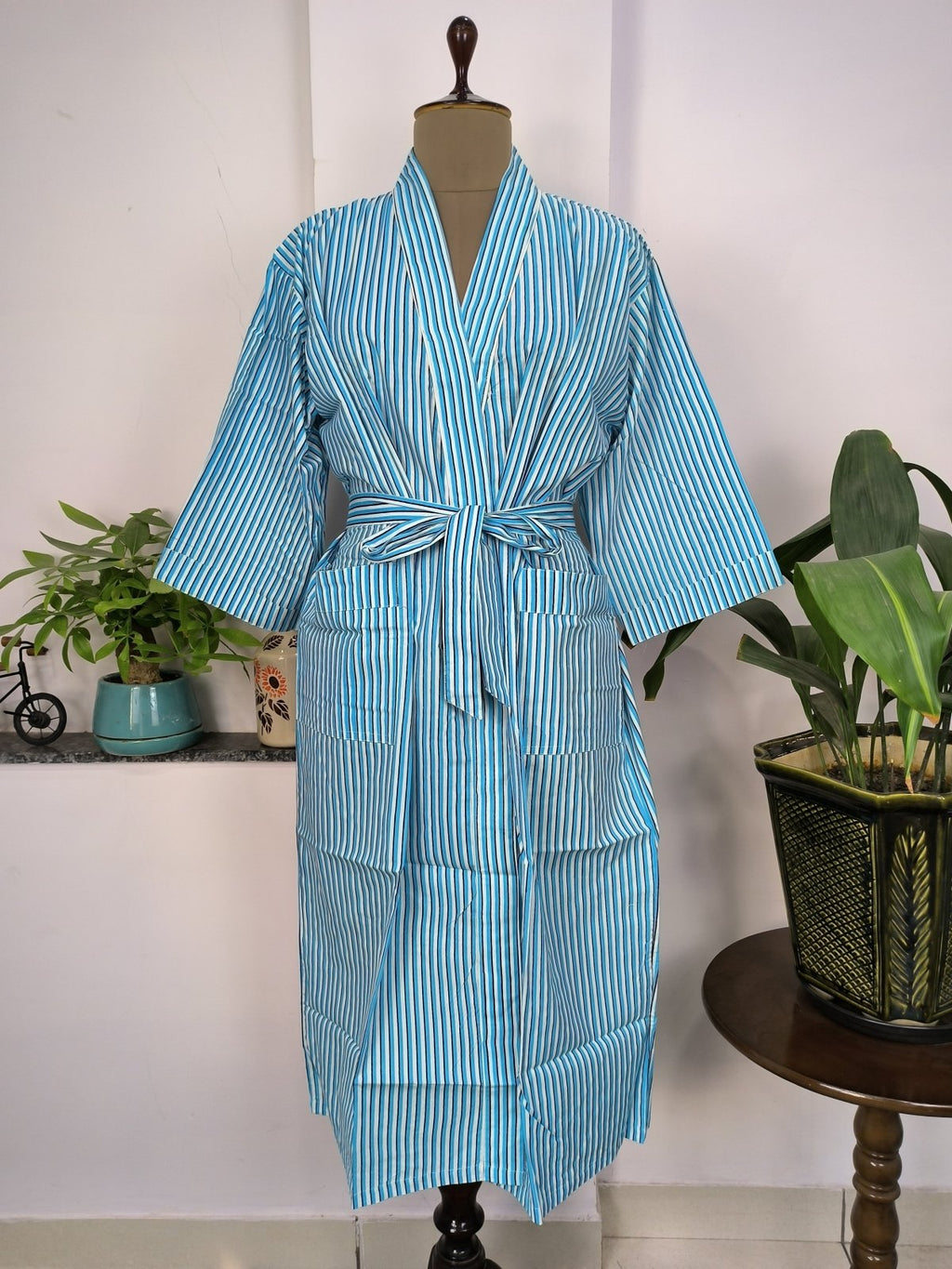 block-printed Cotton Kimono Robe in white blue geometric